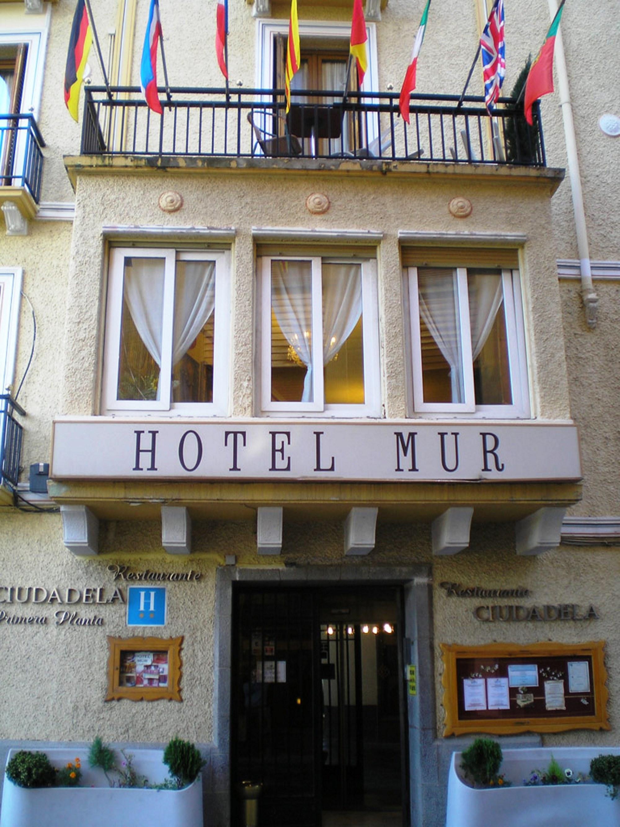 Hotel Mur Jaca Exterior photo