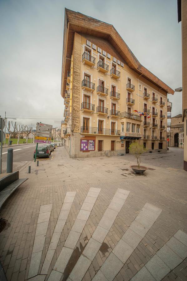 Hotel Mur Jaca Exterior photo