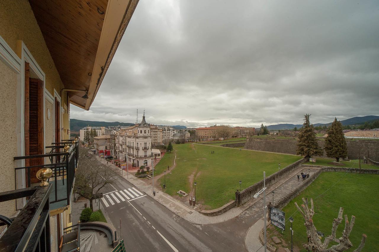 Hotel Mur Jaca Exterior photo